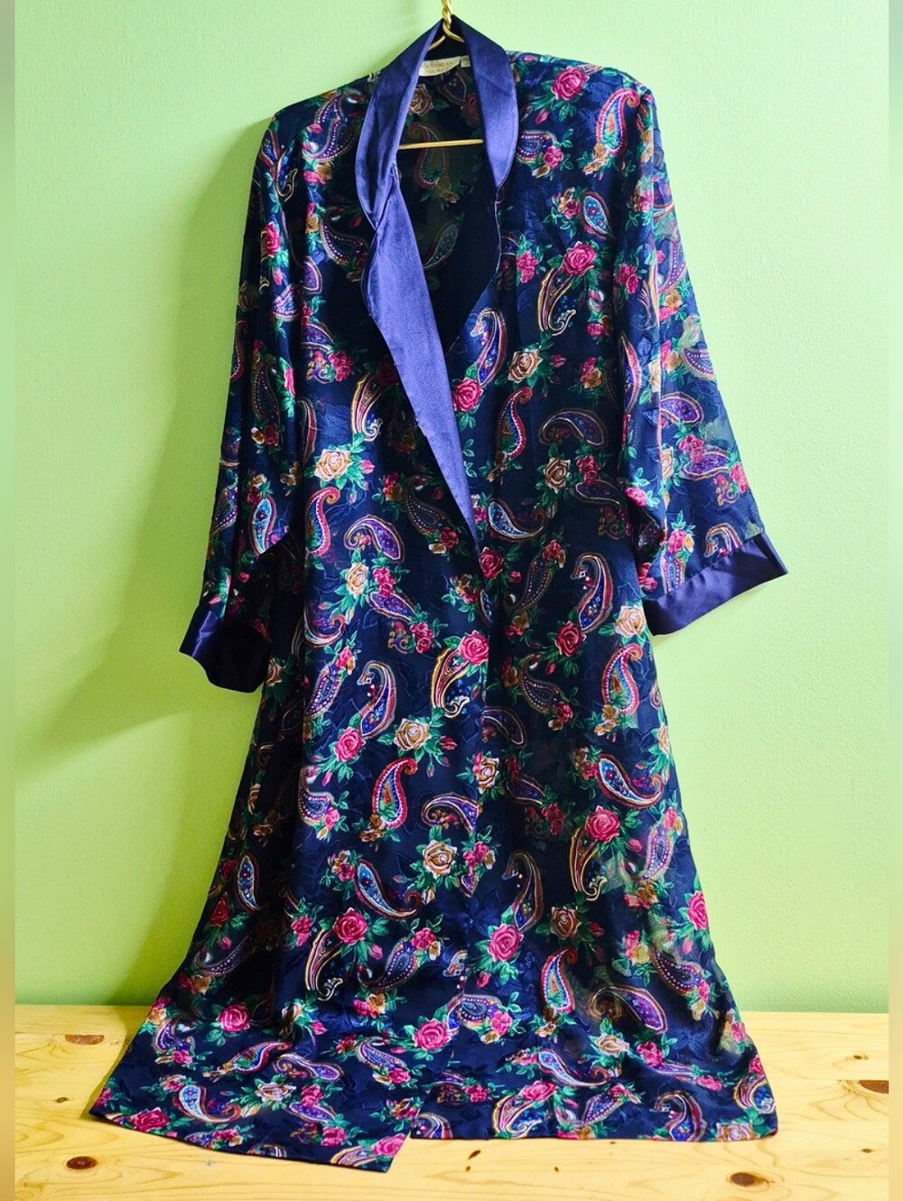 Vintage 90s Victoria’s Secret Gold Label Paisley & Floral Robe